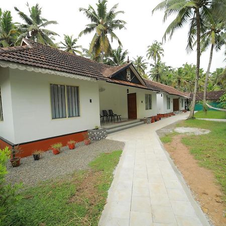 Prakruthi Residency Munroeisland Apartment Mundrothuruth ภายนอก รูปภาพ