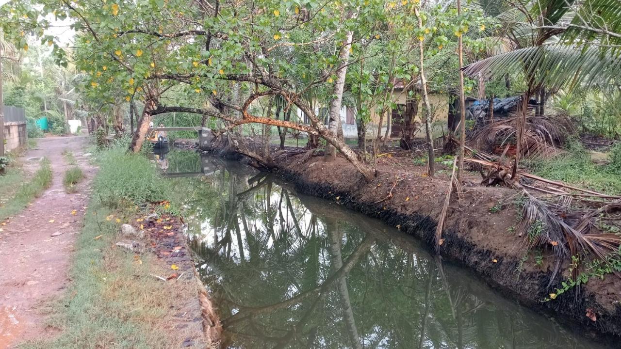 Prakruthi Residency Munroeisland Apartment Mundrothuruth ภายนอก รูปภาพ