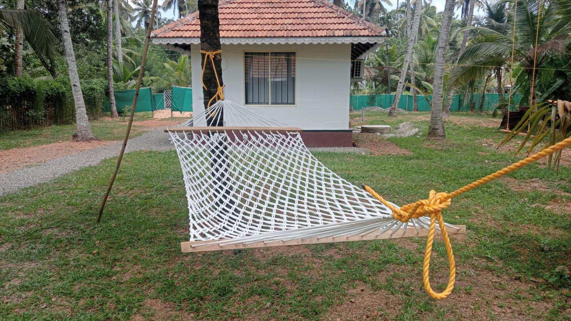Prakruthi Residency Munroeisland Apartment Mundrothuruth ภายนอก รูปภาพ