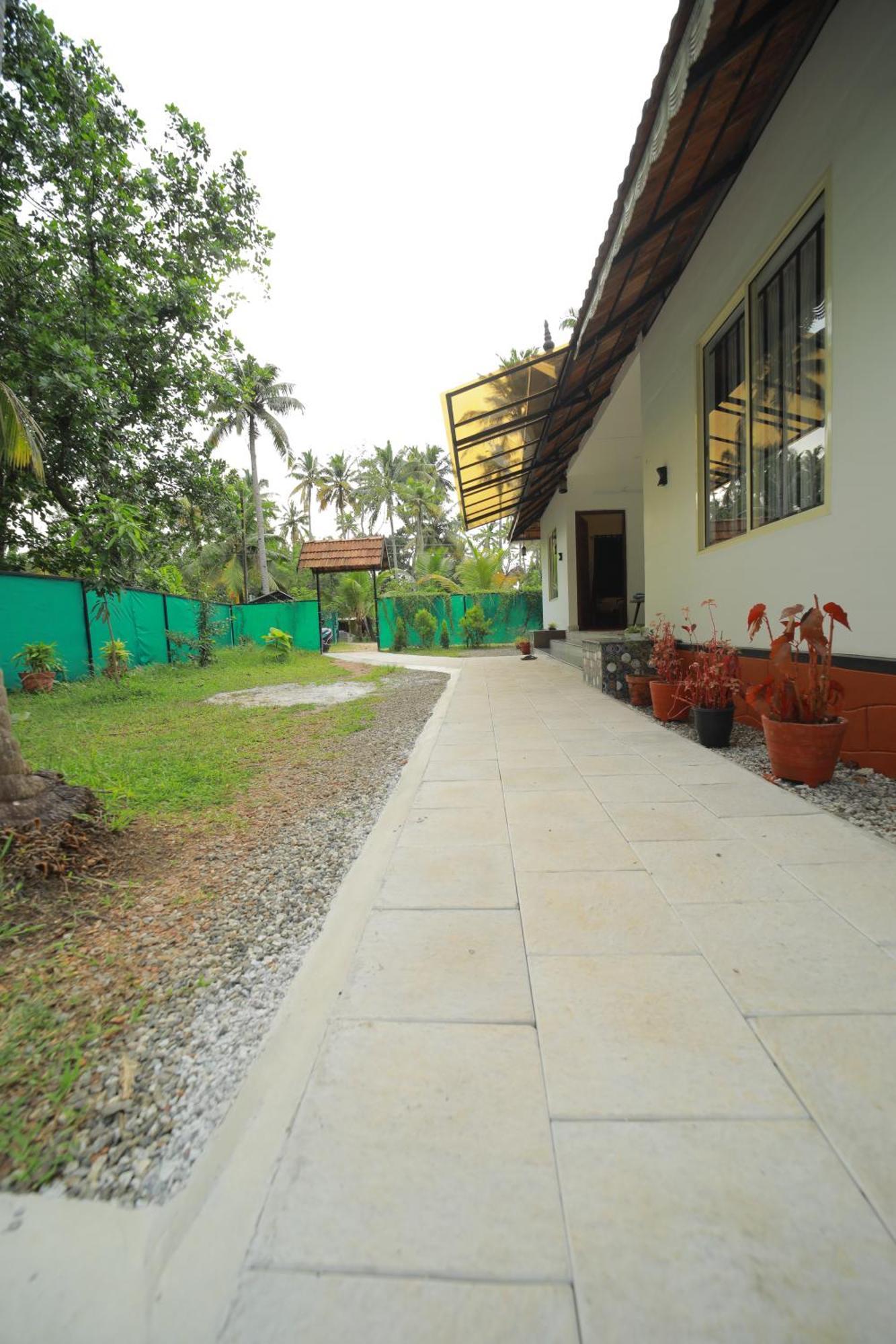 Prakruthi Residency Munroeisland Apartment Mundrothuruth ภายนอก รูปภาพ